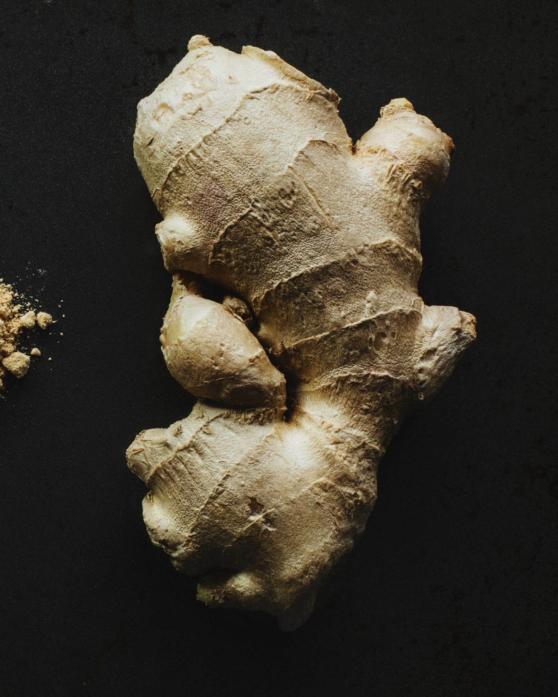 ginger-ground-and-raw-root.jpg